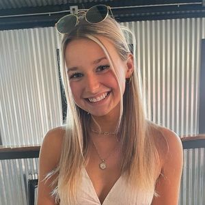Meet your Posher, Brittney